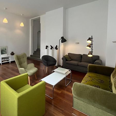 Wohnen Mit Kuenstlerflair In Muenchen Apartment Luaran gambar
