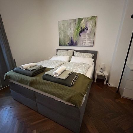 Wohnen Mit Kuenstlerflair In Muenchen Apartment Luaran gambar