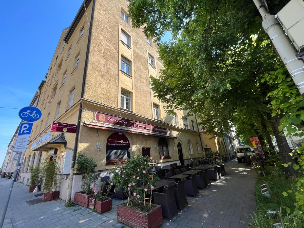 Wohnen Mit Kuenstlerflair In Muenchen Apartment Luaran gambar