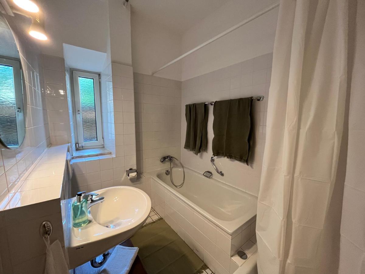 Wohnen Mit Kuenstlerflair In Muenchen Apartment Luaran gambar