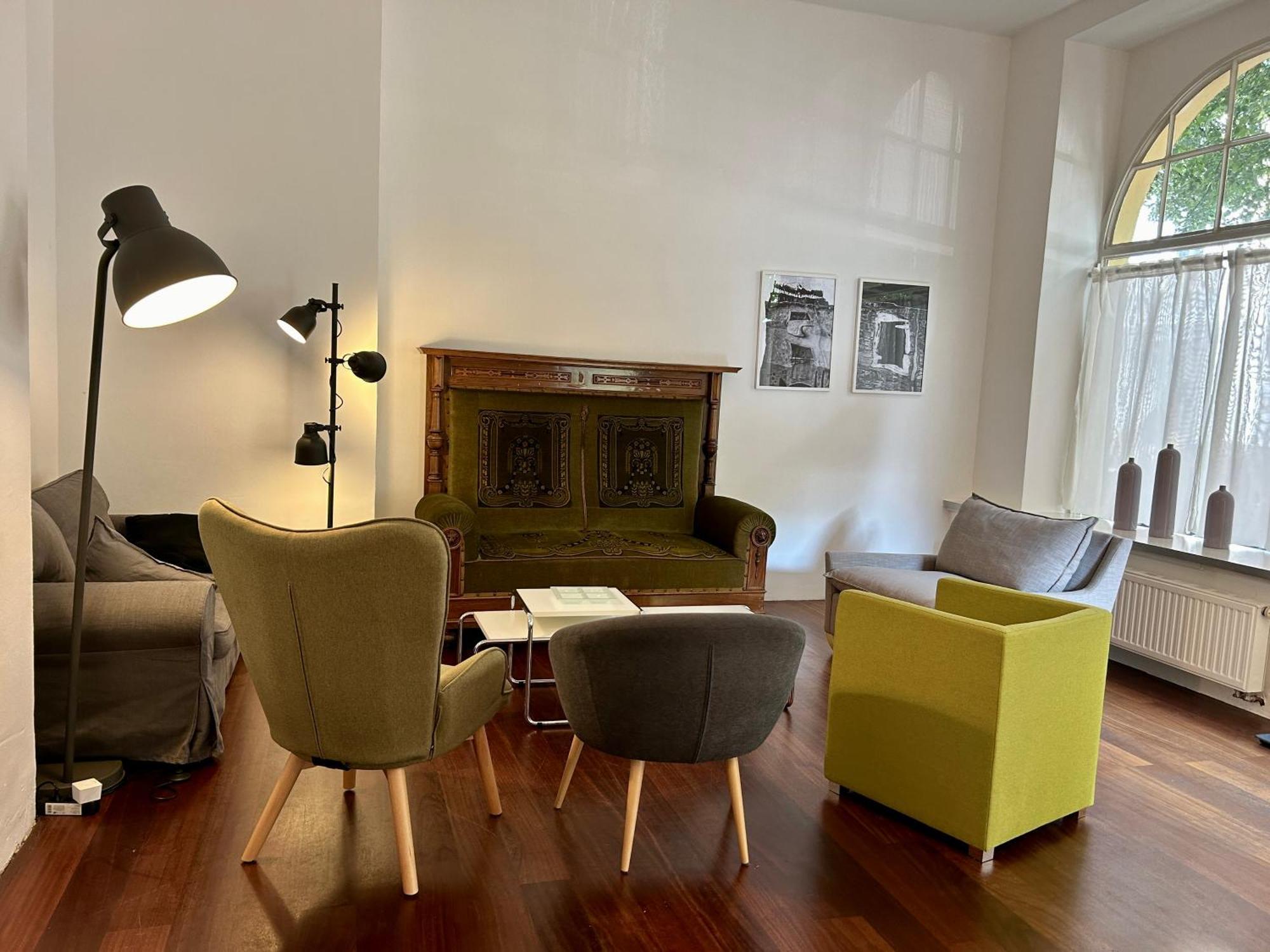 Wohnen Mit Kuenstlerflair In Muenchen Apartment Luaran gambar