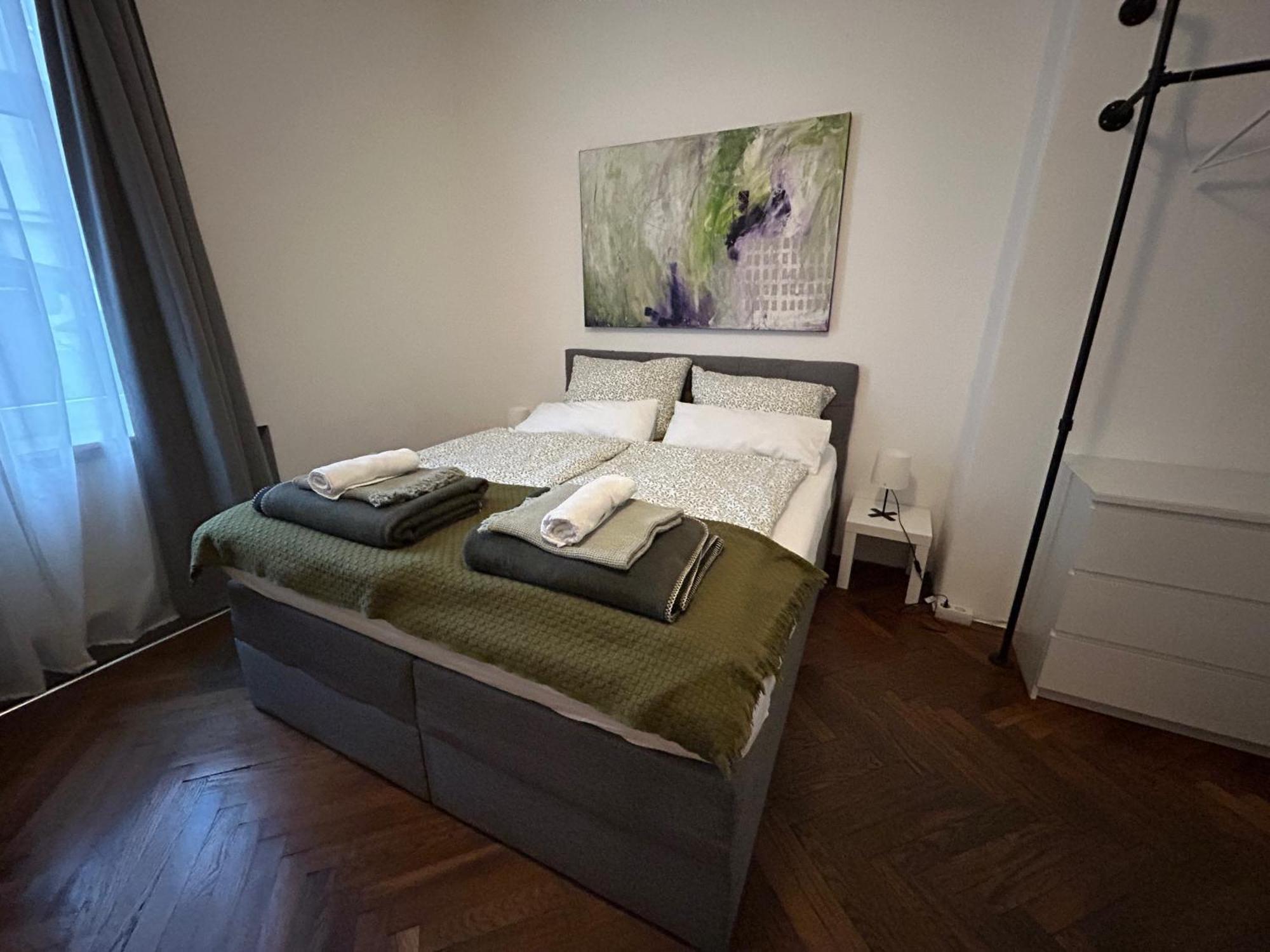 Wohnen Mit Kuenstlerflair In Muenchen Apartment Luaran gambar