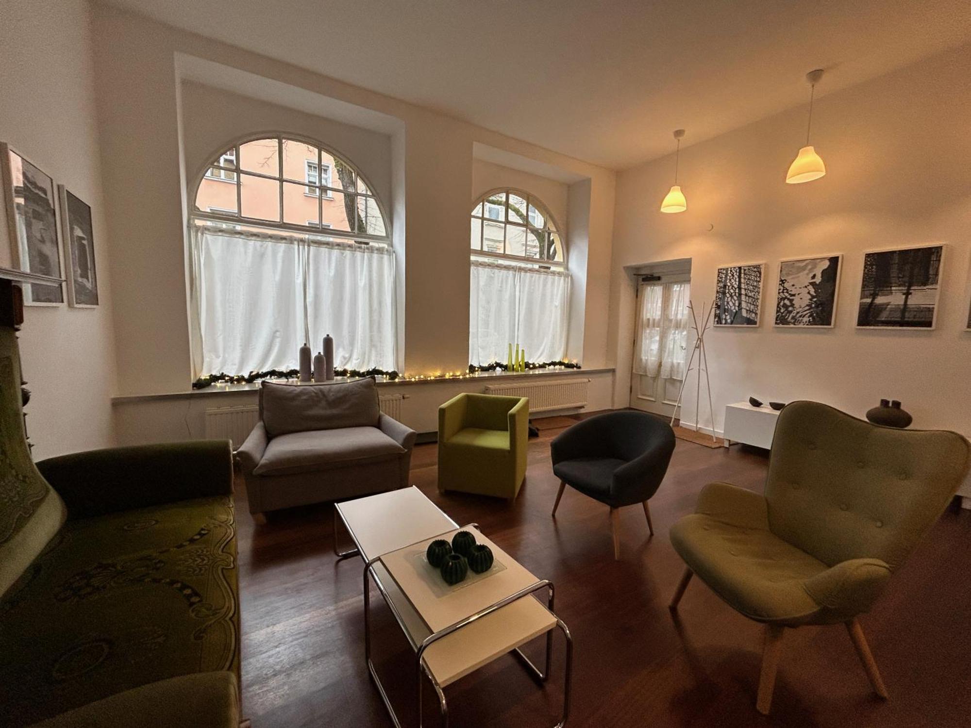 Wohnen Mit Kuenstlerflair In Muenchen Apartment Luaran gambar