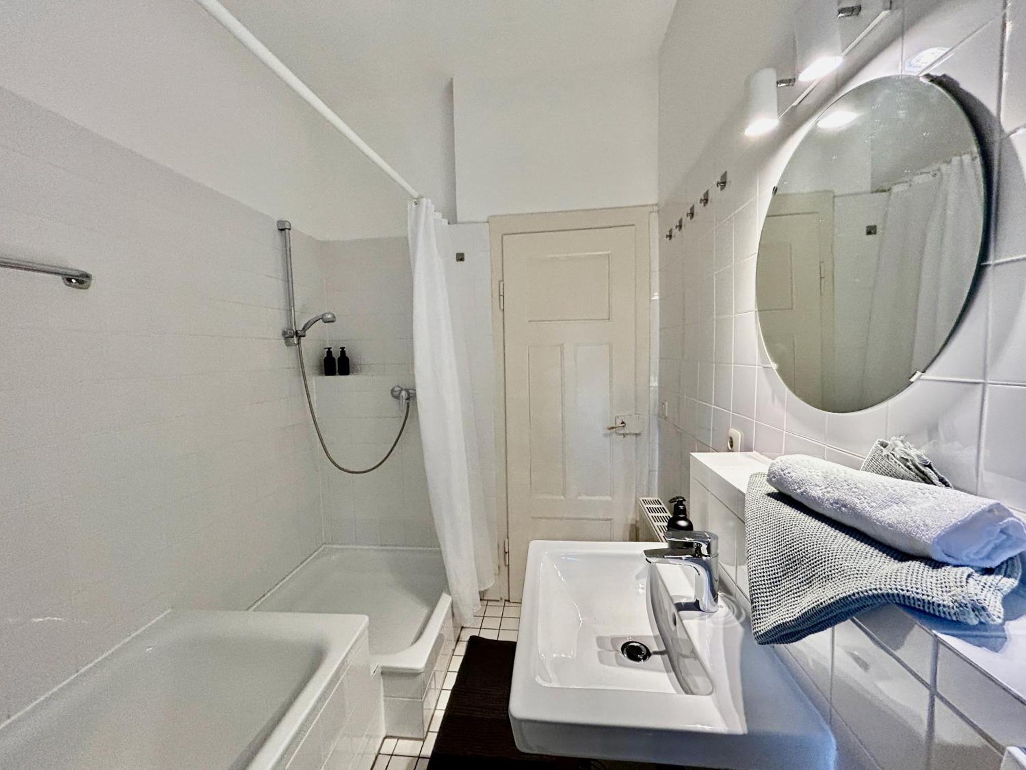 Wohnen Mit Kuenstlerflair In Muenchen Apartment Luaran gambar
